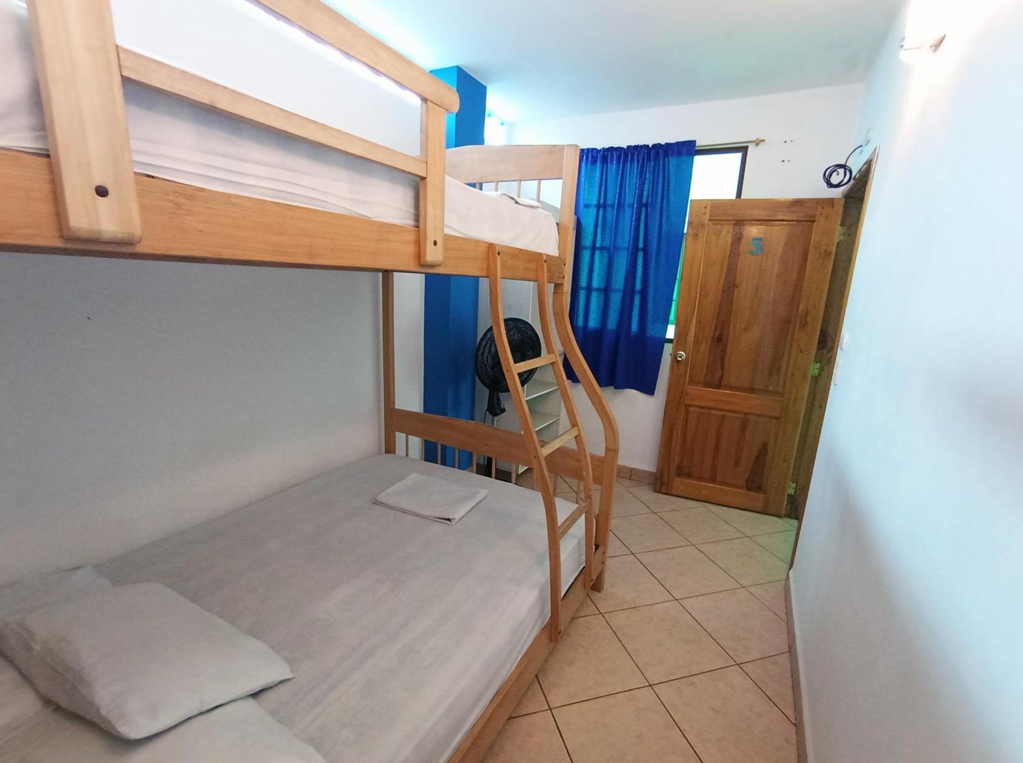 Hostal Yaku Montanita Ngoại thất bức ảnh